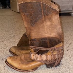 Corral vintage boot. Size 8.